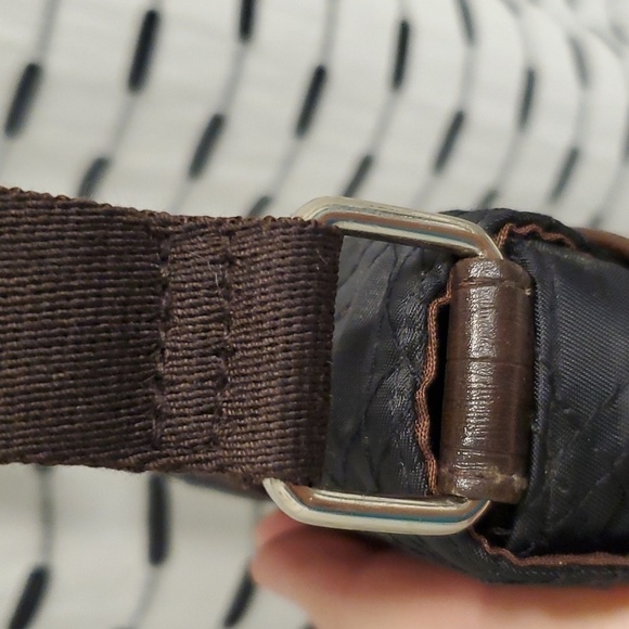 Avon classic quilted crossbody black with brown lining. Buckle front NWT… - Picture 8 of 11